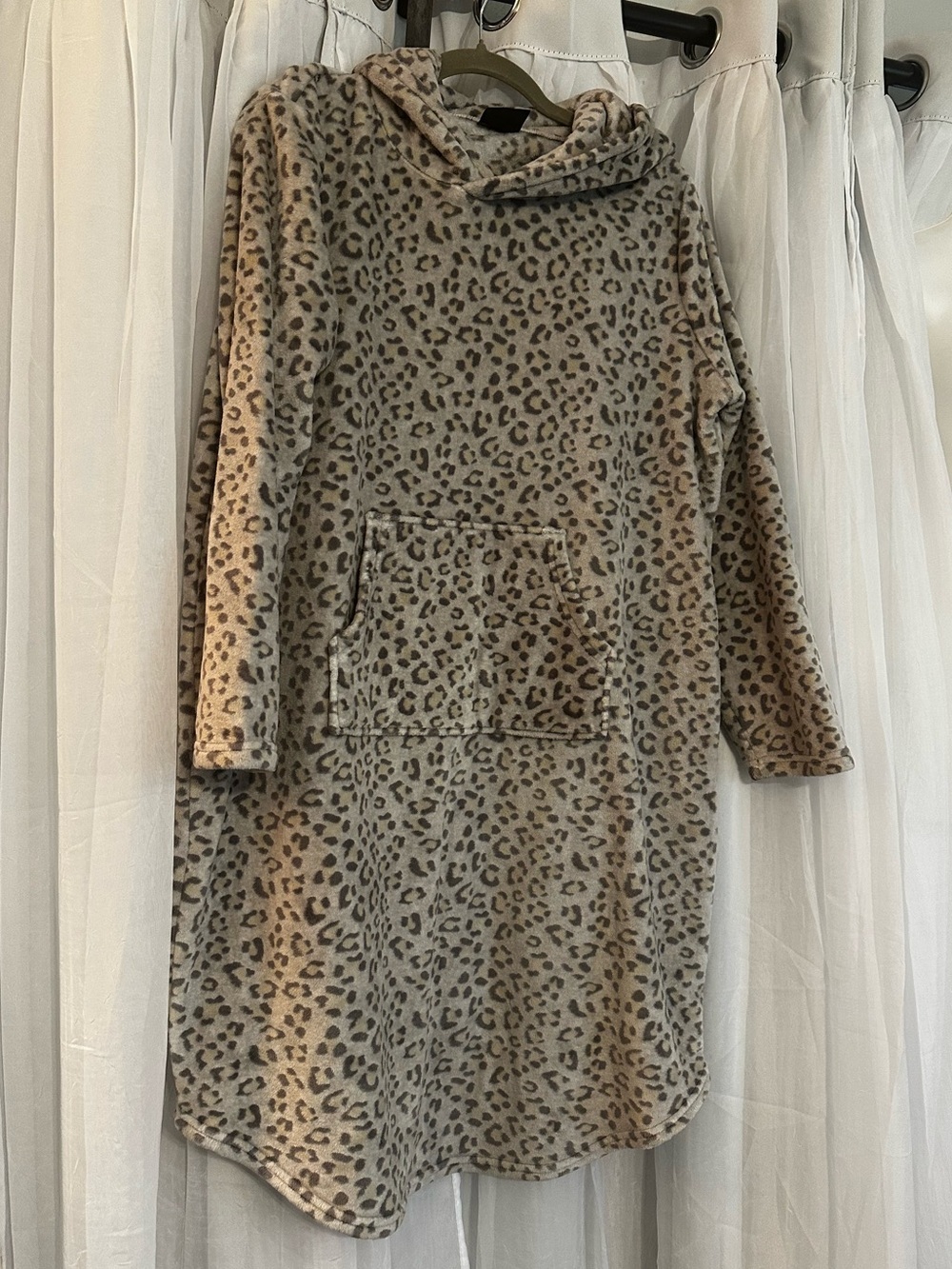 32 Degree Cozy Leopard Print Hoodie Lounger/Sleepwear in Taupe